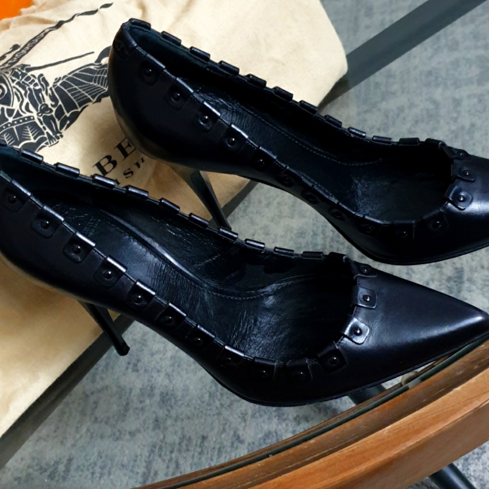 Burberry heels